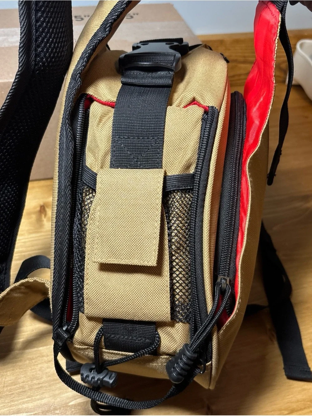 CADEN EUC DSLR CAMERA BAG BACKPACK